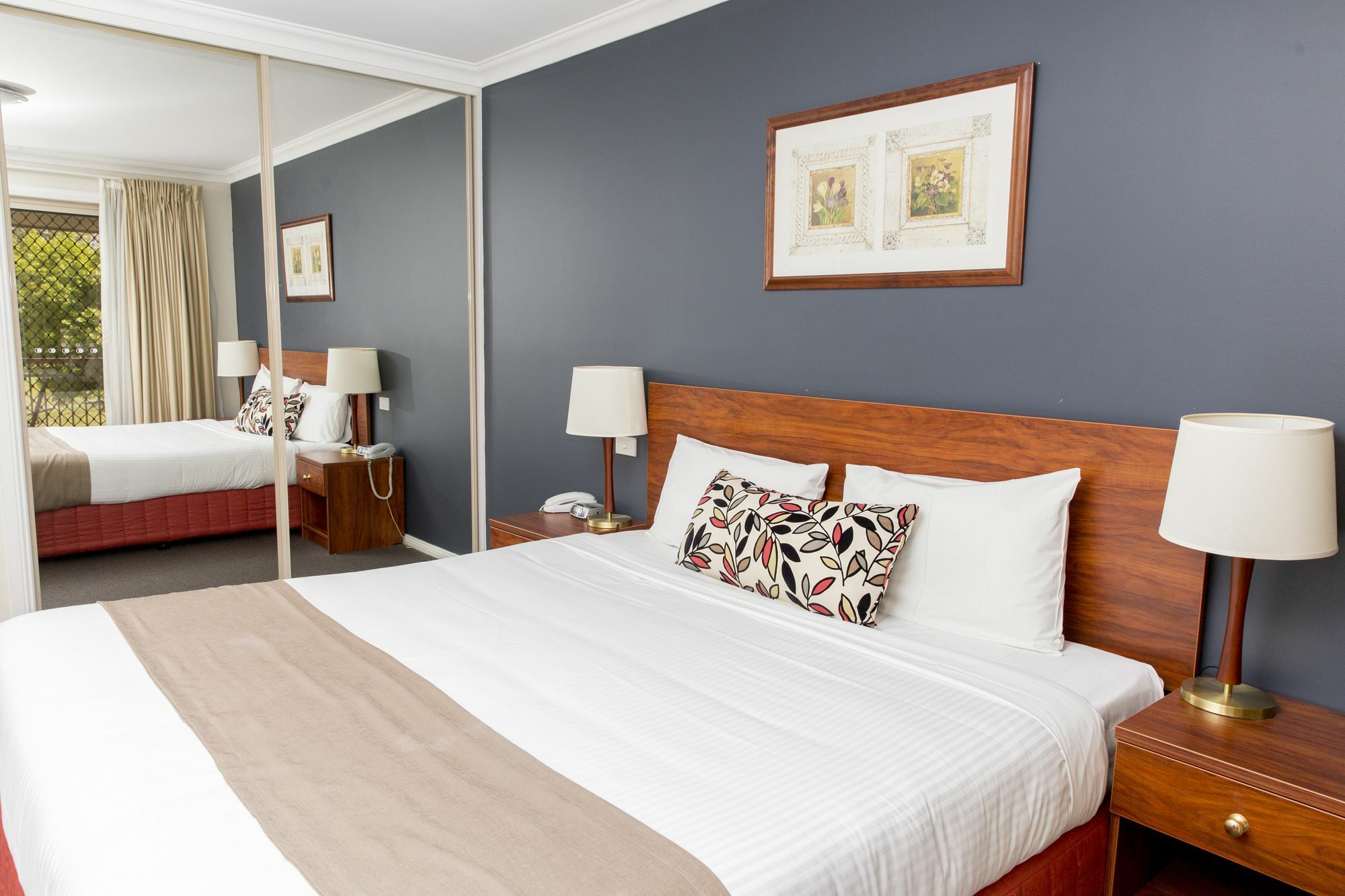 Charlotte Apartments 배서스트 외부 사진