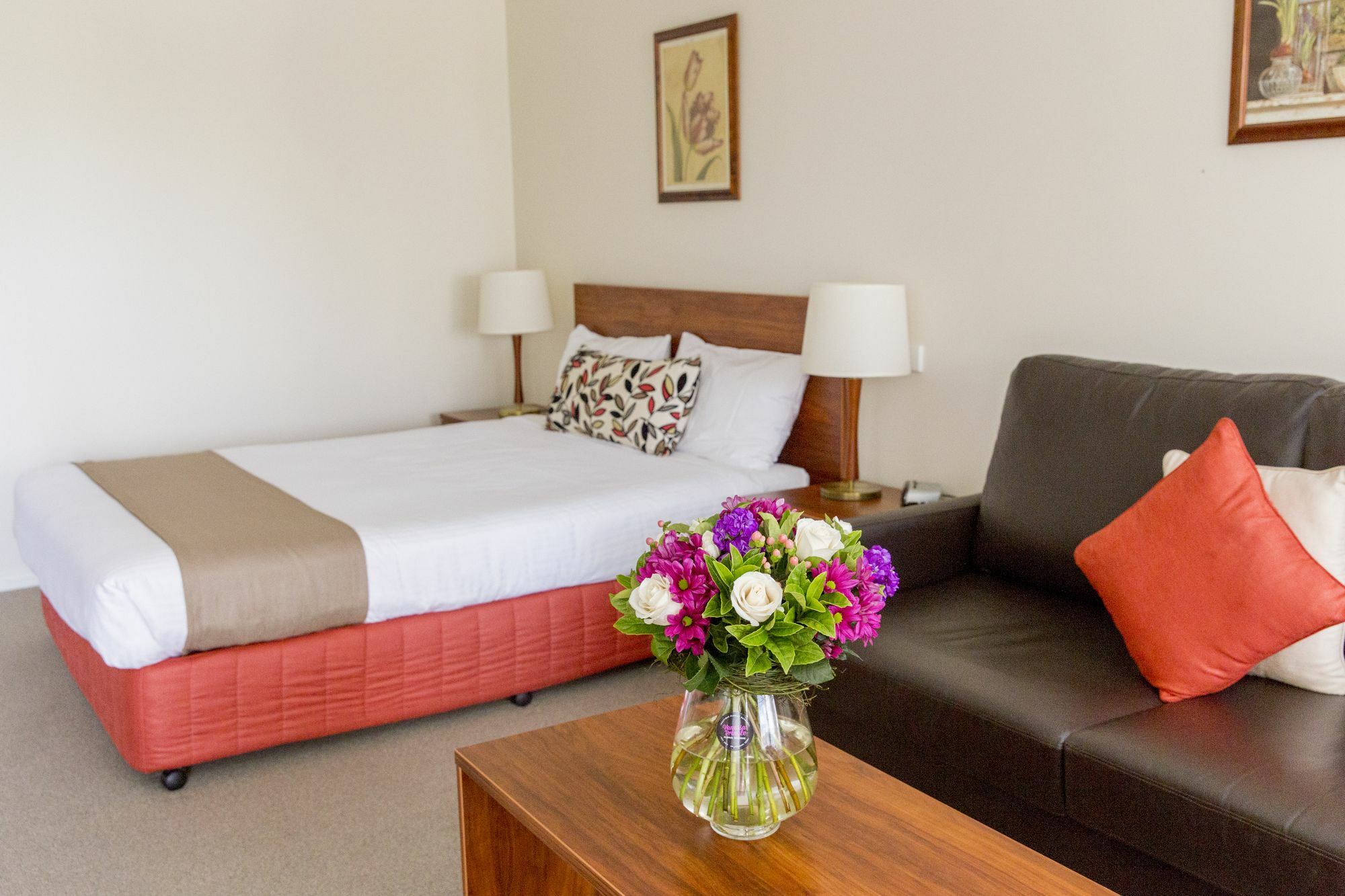 Charlotte Apartments 배서스트 외부 사진