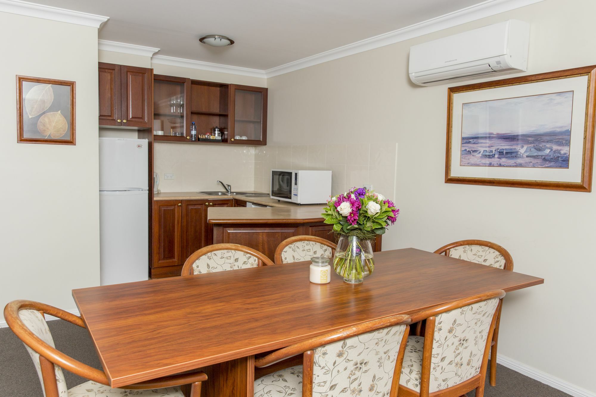 Charlotte Apartments 배서스트 외부 사진